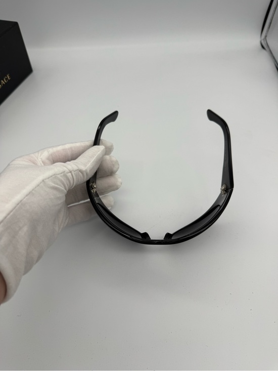 Discontinued Versace Oversized Black Shield Sunglasses Medusa Logo Full Set NOS main image 9